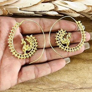 Último Diseño: Pendientes de Aro de Pavo Real Bohemios de Latón para Mujer, Chapados en Oro de 18K, Aros con Motivos Tribales de Animales para Venta al por Mayor/OEM/ODM - Product Image 2