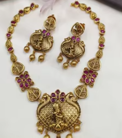 Conjunto de joyería de templo chapado en oro de calidad superior antigua Ropa de fiesta y Boda nupcial tradicional con conjunto de Krishna Jadau Kundan - Product Image 2