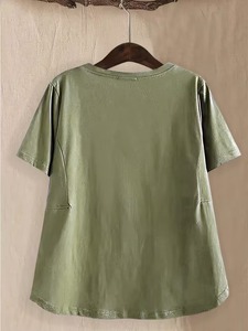 Camiseta Unisex Informal de Manga Corta Color Verde Oliva con Estampado de Personajes, Corte Holgado, Camiseta Informal para Hombre, Estampado Digital - Product Image 2