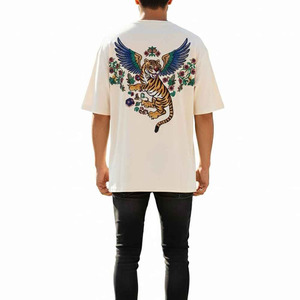 เสื้อยืดผู้ชายทรงหลวม เสื้อผ้าฝ้ายเนื้อนุ่ม ระบายอากาศได้ดี สวมใส่สบายๆ ในฤดูร้อน เหมาะสำหรับใส่ทุกวัน สไตล์สตรีทแฟชั่น เสื้อคลุมลำลองใส่สบาย - Product Image 2