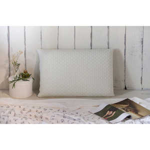 Almohada cervical clásica blanca de espuma viscoelástica de primera calidad, apta para todas las edades, del fabricante líder de España. - Product Image 1