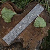 Barre de damas à motif aléatoire, forgée à la main, en acier à haute teneur en carbone, matériau brut pour la fabrication de couteaux sur mesure