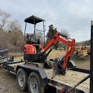 Mini-excavatrice compacte sur chenilles de 2 tonnes, conçue pour les travaux de réparation routière, la pose de pipelines et les travaux de construction dans les espaces restreints. - Product Image 4