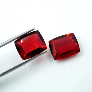 พลอยมรกตแดงเพาะเลี้ยงในห้องปฏิบัติการ: รูปทรงคุชชั่นเจียระไน, 10 กะรัต (คู่) 2 ชิ้น - Product Image 2