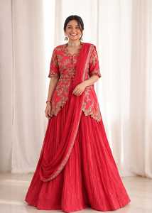 Conjunto de Lehenga Rojo Bordado con Falda Plisada de Corte Acampanado y Dupatta, Vestido Maxi de Fiesta con Cuello en V y Manga Corta - Product Image 3