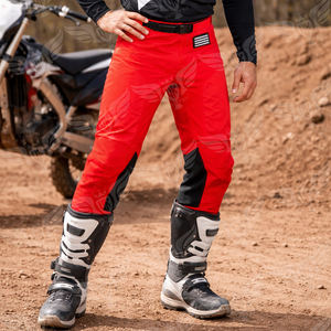 Pantalones de Motociclismo Rojos Personalizados para Hombre, 420GSM, Pantalones de Moto con Protección y Refuerzo en las Rodillas, para Carreras y Aventuras - Product Image 2