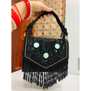 Bolso de mano de lujo hecho a mano con flecos de cuentas negras |   Bolso de Noche de Diseño con Espejo y Cristales, con Asa de Perlas |   Nupcial - Product Image 2