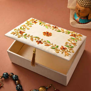 Luxury Cardboard Jewelry Box Magnetic Snap Butterfly Shape Groundhog Day Gift <b>Storage</b> Organizer <b>Rings</b> Customized Color & Size - Product Image 2