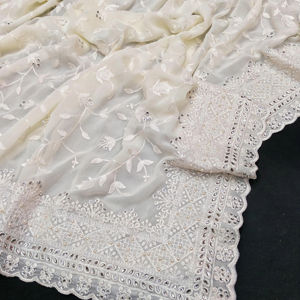 Exclusivo Sari Blanco Chinkari de Diseñador Indio Lakhanavi, Blusa Elegante, Estilo Étnico Moderno, Última Moda en Ropa Étnica para Bodas - Product Image 1