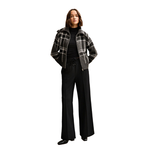 Blouson Bomber Femme 2026 de Qualité Supérieure Personnalisé en Tissu Mémoire Respirant, Fermeture Éclair, Imperméable et Coupe-Vent - Product Image 3