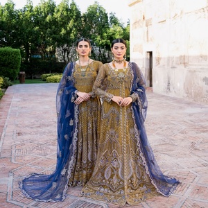 Vêtements de fête formels pour femmes Costumes de luxe Costumes de marque pakistanaise originaux par Ramsha Volume Wedding-2 Costumes 3 pièces en mousseline de soie - Product Image 3