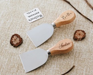 Ensemble de mini-couteaux à fromage avec manche en bois – Spatule à beurre et fourchette à fromage en acier inoxydable pour desserts, gâteaux et service - Product Image 2