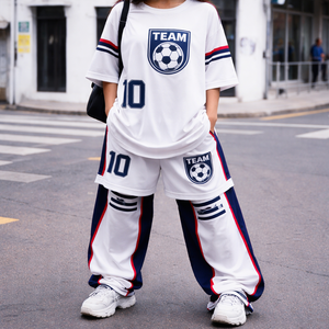 Créez votre propre survêtement d'hiver pour homme inspiré du football, en mélange de polyester, avec capuche - Style streetwear - Product Image 5