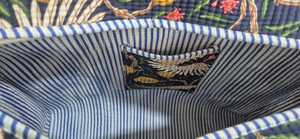 Sac fourre-tout matelassé en coton 100% fait main en Inde, avec des bretelles robustes, fermeture à glissière, motif floral, style bohème, pour la plage, les courses, pour femmes - Product Image 4