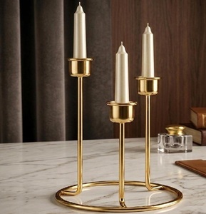 Juego de 3 Portavelas de Hierro Dorado sin Llama, Modernos, para Decoración del Hogar en Navidad y Pascua - Product Image 2