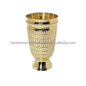 Diseño Cutwork con diseño de borde, pulido de vidrio para beber de latón y vidrio de agua de Material de latón con acabado dorado - Product Image 1