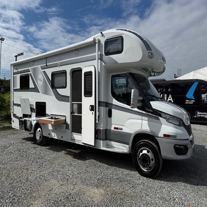 Camping-car de luxe conçu pour des voyages confortables avec des intérieurs élégants, un hébergement spacieux et des équipements modernes - Product Image 2