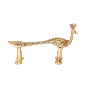 Manija de puerta de latón con diseño de pavo real de una sola pieza más vendida con acabado antiguo estilo contemporáneo para puertas de oficina y hotel - Product Image 1