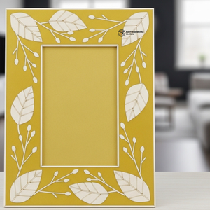 Cadre photo en résine jaune, cadre de table décoratif moderne - Product Image 2