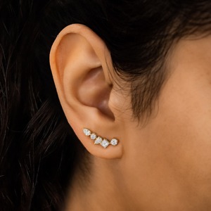 Pendientes de Oro de 18k con Diamantes Naturales en Forma de Pera, Princesa y Corte Redondo, Pendientes Individuales Minimalistas y Elegantes - Product Image 3