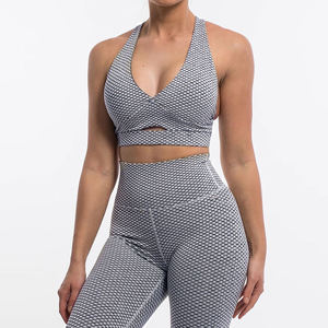 Ensemble de yoga 2 pièces pour femme : Crop top dos nageur à col en V profond et leggings taille haute, en nylon respirant uni, sans couture, pour le sport et la gym - Product Image 4