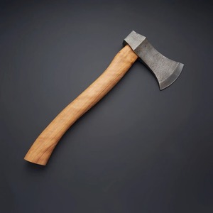 Hacha auténtica de estilo nórdico, hacha con mango de madera grabado, hacha vikinga de acero al carbono, hacha Odin hecha a mano, coleccionable. - Product Image 1