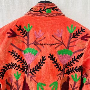 Chaqueta de algodón Suzani hecha a mano en India, chaqueta corta bordada a mano, abrigo unisex, chaqueta corta Suzani hecha a mano - Product Image 3