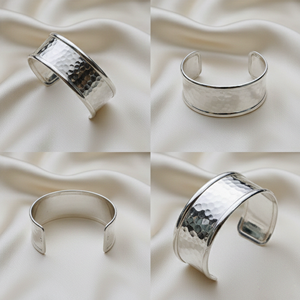 Brazalete de Latón Martillado Hecho a Mano - Brazalete Ancho Ajustable Dorado para Mujer - Regalo de Joyería Artesanal Boho - Product Image 6