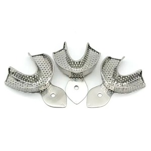 BAFA SURGICAL INSTRUMENTS BSI-CP-632 18Pcs/2Pcs Moldes de Impresión con Marco Recortado para Mandíbula Edéntula Dental FCB 135 Transparente - Product Image 4