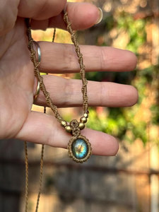 Collier pendentif en macramé fait main avec motif papillon bouddhiste, chaîne en acier inoxydable, unisexe, pour la vente en gros de bijoux - Product Image 4