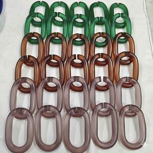 Cadena de Eslabones de Resina Ecológica Hecha a Mano y Personalizada para Decoración de Pared del Hogar - Product Image 1