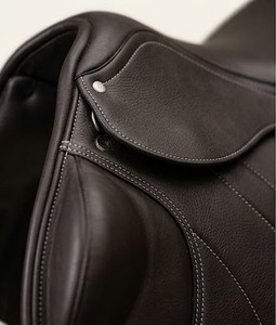 Selle d'équitation anglaise en cuir de haute qualité |   Selle d'équitation tout usage pour le saut d'obstacles - Product Image 2