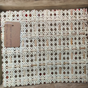 Cesta Decorativa de Mimbre Tejida a Mano con Diseño Náutico Vintage, Hecha en Vietnam con Mimbre Natural - Product Image 1