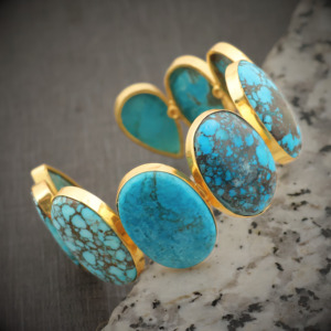 กำไลข้อมือสีฟ้าคราม กำไลทองเหลืองสีน้ำเงินธรรมชาติ ชุบทอง 18K ปรับขนาดได้ ของขวัญสำหรับเธอ - Product Image 5