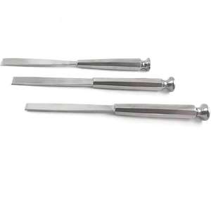 Osteótomo ortopédico de acero inoxidable de alta demanda con mango de madera - Product Image 6