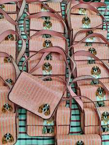 Bolsos de Noche con Cuentas Bordadas Personalizadas, Diseño Étnico Único, Hechos a Mano con Cuentas de Semillas, para Eventos Formales - Product Image 2