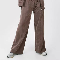 Ensemble trois pièces pour femme, style vintage, couleur Mocha délavé : Blouson bomber zippé à capuche coupe ajustée, Crop top et Pantalon de survêtement coupe large