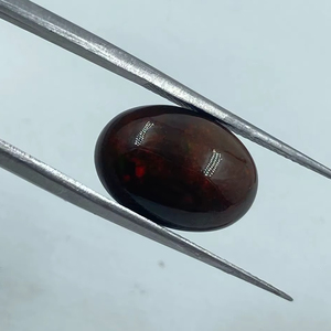 Opale de feu naturelle de couleur rouge de qualité supérieure, forme ovale pour la fabrication de bijoux, 4,90 carats, 11x15 mm - Product Image 1