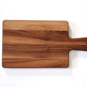 Tabla de cortar de madera hecha a mano de la mejor calidad con acabado natural, superficie de corte duradera para uso diario en la cocina. - Product Image 2