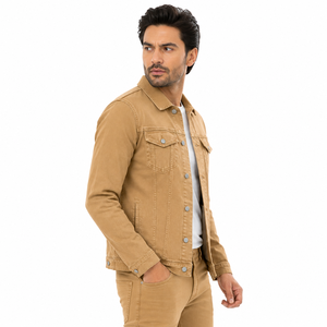 Veste en jean pour homme, en denim durable, coupe confortable et style intemporel, conçue pour les tenues décontractées quotidiennes, le streetwear et les voyages. - Product Image 2