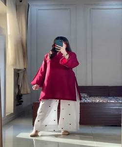 Conjunto de Top y Pantalones Palazzo de Algodón con Encaje Romano Moderno, para Uso Diario, Precio al por Mayor, Prenda Étnica Tejida - Product Image 1