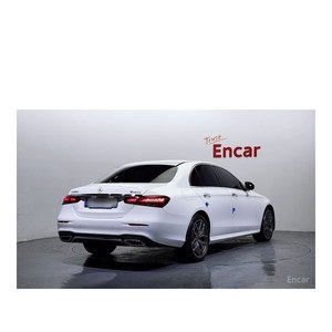 Mercedes-Benz Classe E E220d 4MATIC AMG Line 2023, 39 554 km, boîte automatique, diesel, sièges en cuir, conduite à gauche, caméra de recul - Product Image 2
