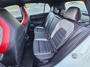 Voiture d'occasion parfaite et propre, Volkswagen GTI 380 Autobahn Hatchback 2024, voitures d'occasion prêtes à être expédiées - Product Image 4