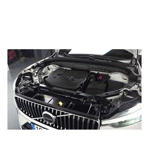 2023 for Volvo XC60 B5 Ultimate with Automatic Gearbox Leather Seats Rear Camera 21,121 km Bright Exterior - Product Image 5