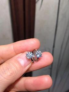 Pendientes de Aro Redondos con Diamantes Cultivados en Laboratorio, Oro Blanco de 14K, Color F, Aros Minimalistas con Diamantes para Mujer, Joyería de Lujo para Uso Diario - Product Image 2