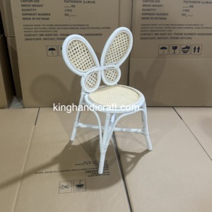 Chaise pour enfants en rotin naturel style bohème, faite à la main pour les événements de location, les mariages, les fêtes d'anniversaire, la décoration de photomaton - Product Image 3
