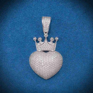 Pendentif Cœur Couronne en Acier Inoxydable Plaqué Argent avec Micro-Incrustation de Moissanite, Style Hiphop Unisexe, Certifié IGI, Cadeau Thème - Product Image 1