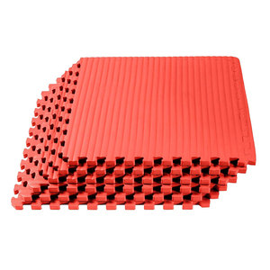 Tapis de karaté durables, structure en mousse robuste, surface confortable, parfaits pour l'entraînement régulier - Product Image 1