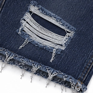 Shorts déchirés tendance pour un style streetwear, tenues décontractées et confort au quotidien - Product Image 4