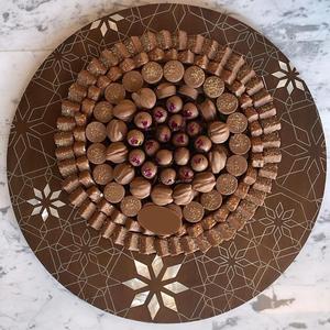 Plateau cadeau Ramadan en bois de qualité supérieure avec calligraphie islamique en forme de croissant de lune et dessus en acrylique transparent, décoration élégante pour l'Aïd - Product Image 3